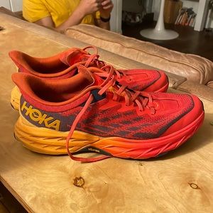 Mens Hoka Speedgoat 5 size 10.5 D
